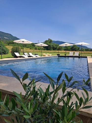 Swimmingpool, Hôtel Le Cottage de Sophie (Hotel Le Cottage de Sophie) in Sisteron