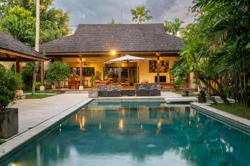 Villa Alroda Antik - Peaceful 4br Villa With Private Pool In Canggu - Canggu