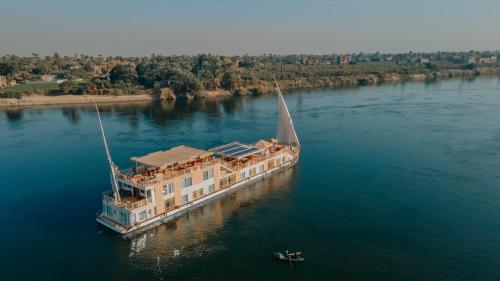 Azhar Dahabiya luxury suites