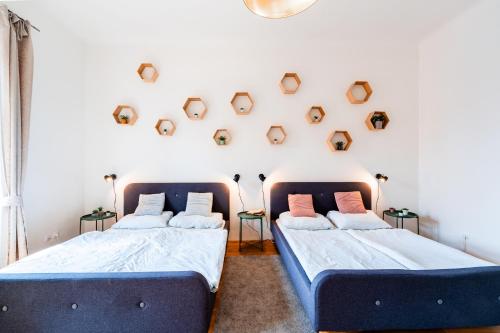 New Huge Apt next Prague Castle and Charles Bridge, Прага (фото 8)