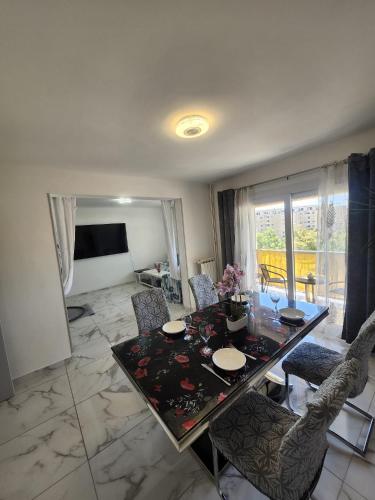 Spacieux 3 chambres et balcon