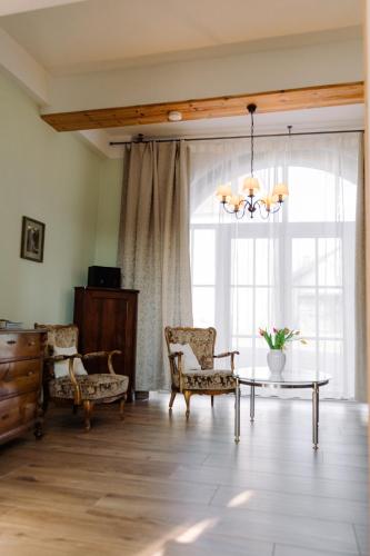 Ferienwohnung Schloss Fischbach in 埃伯恩