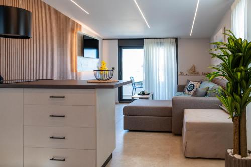 Zen Apartments By The Sea 2