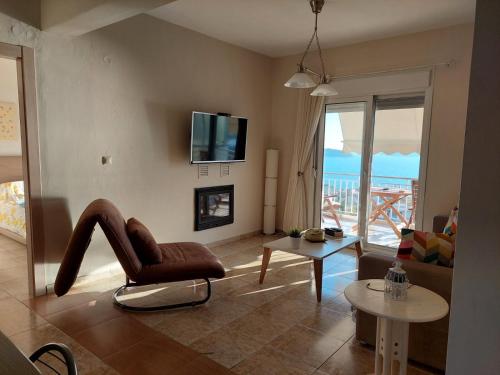 Lina's view apartment in Paleo Tsifliki