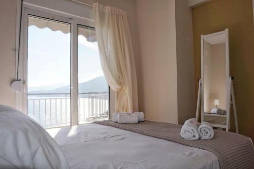 Lina's view apartment in Paleo Tsifliki