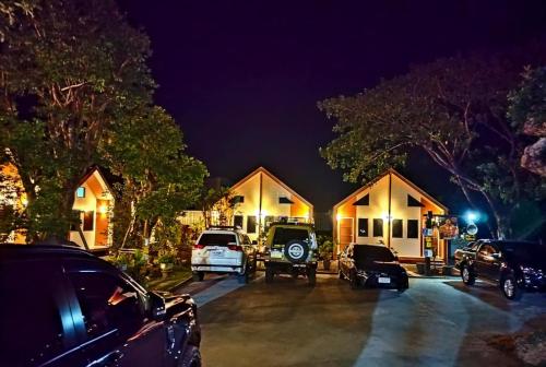 แอทโฮมไร่พอดี รีสอร์ท At home raipordee resort in Somdet