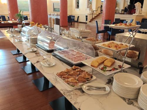 Food and beverages, Hotel Villa Maria in Desenzano Del Garda