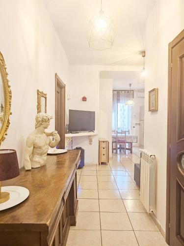 Casa ai Mannesi 10, Neapol