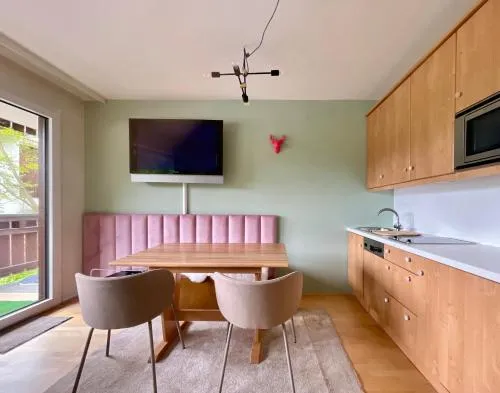 An der Gondel Haus Thalgau in Saalbach-Hinterglemm, Österreich