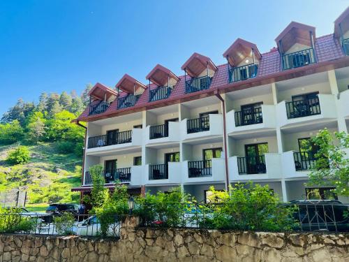 . Hotel Iveria