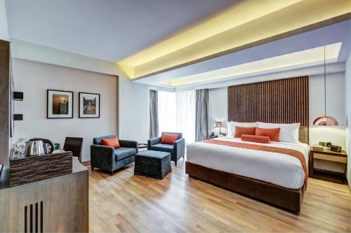 room detail thumbnail 1