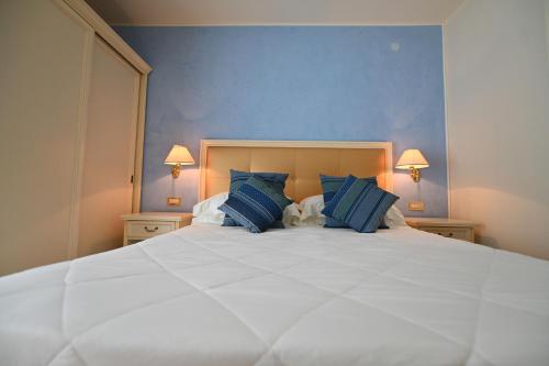 Superior Double Room image 4