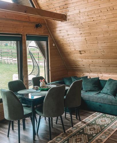 Căbănuțele de lângă râu (Cabanutele de langa rau) in Retezat