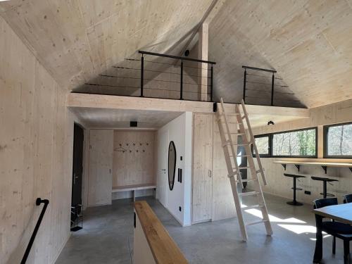 Ieeja, Laerchenloft in Schonau Pfalz