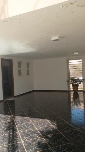 Casa 3 suítes c ar garagem coberta wi-fi próx prefeitura Aracatuba shopping até 10 pessoas (Casa 3 suites c ar garagem coberta wi-fi prox prefeitura Aracatuba shopping ate 10 pessoas) in 阿拉薩圖巴