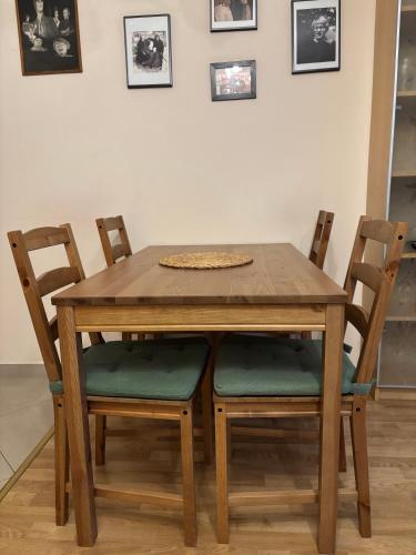 Apartment (4 Adults) image 5