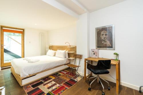 Charming 2 Bedroom Apartment in Kentish Town - image 14