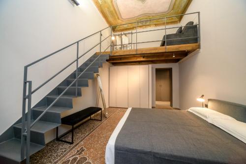 Eleven Luxury Suite - dimora affrescata del '500 a pochi passi dall'Acquario, Janov (fotografie 2)