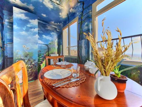 Skats, La casina sui tetti in Sant' Oreste
