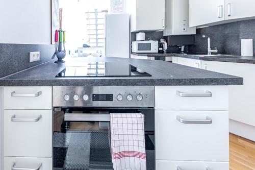 Penthouse Suites by JR City Apartments 4