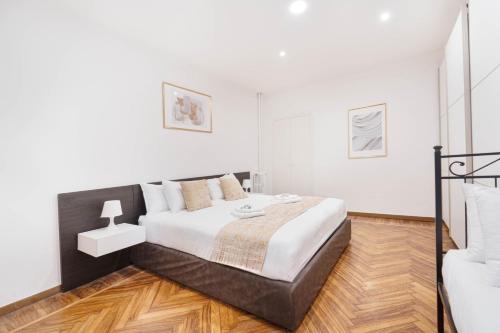 Elegant Apartment - Central, 10 Min to Duomo