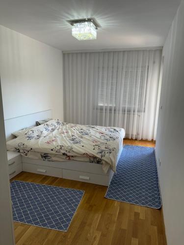 Sleek Apartment near Center in Obilic