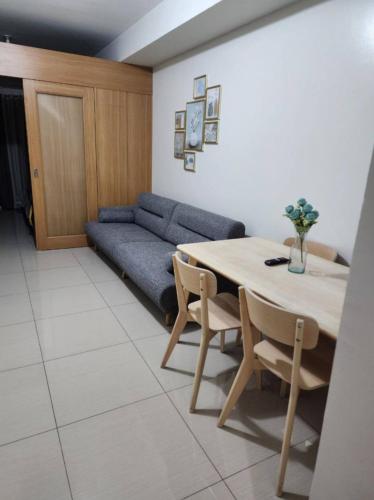 1BR with Netflix in Shell Residences Pasay, Manila