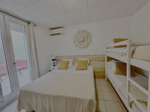2 double beds