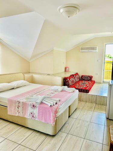 Karaca Apart Hotel in Dalyan