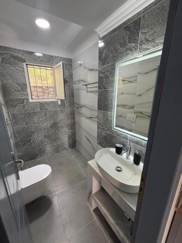 Qeparo View Rooms in 切帕洛