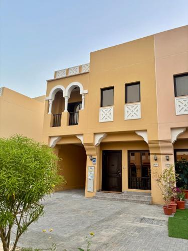 Charming Villa In Hydra Village Between Dxb & Ad