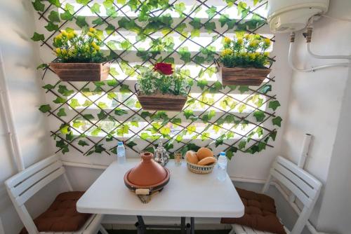 Sunny family apartment with Moroccan charm in Bensergao
