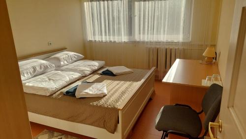 1 double bed
