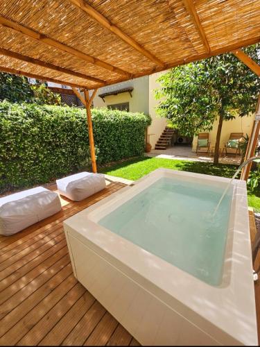 FlorArt Boutique Apartment, giardino e vasca idro