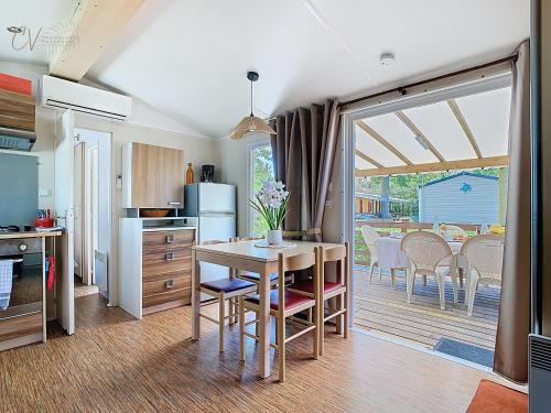 Mobil-Home JA 85 a Vias - La Carabasse - Camping Siblu avec piscine payante near Le Saint Pierre
