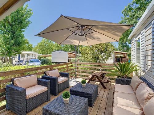 Mobil-Home JA 85 a Vias - La Carabasse - Camping Siblu avec piscine payante near Le Saint Pierre