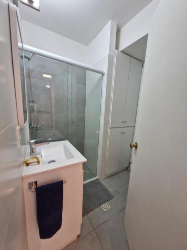 One-Bedroom Apartment image 10