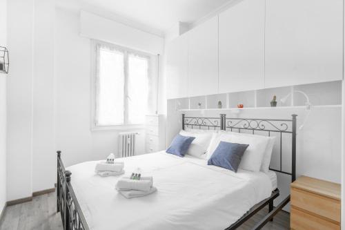 Luxury dream - DUOMO 10min Free fast wi-fi and AC Train Station Porta Vittoria 290mt
