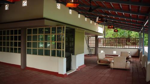 Skats, Hotel Vintage Palace in Polpully