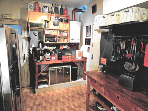 Wow Hostel Barcelona - image 5