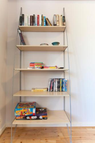 Tower Bridge Apartment - image 14