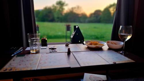 Ēdiens un dzērieni, FamilyTinyHouse in Vendrine