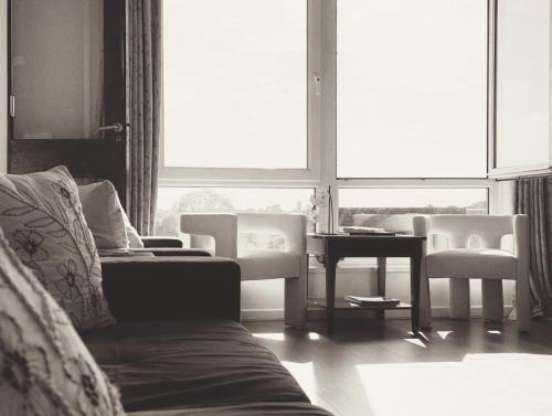 The Riverview Retro Apartment in Fulham