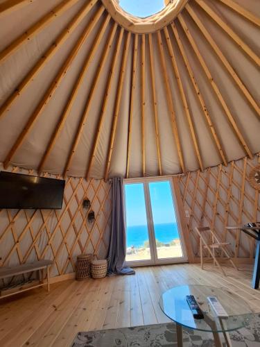 Yurt Lithoessa Gaia near Taverna Elpidia