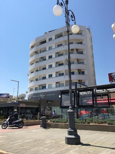 Alex Beach Apartment 51 - main image