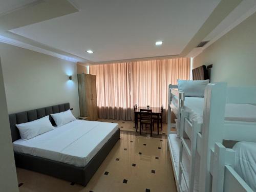 Vila Diora in เอลบาซาน