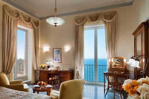 Grand Hotel Excelsior Vittoria - image 4