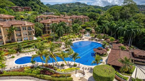 CR Luxury Del Mar 2Q 3 Bdrm in Herradura