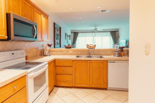 CR Luxury Del Mar 2Q 3 Bdrm in Herradura