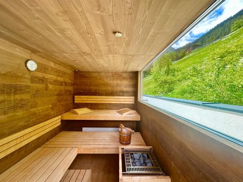 Hollywood Dream Penthouse & Apartments mit privater Sauna nahe Ischgl in Kappl
